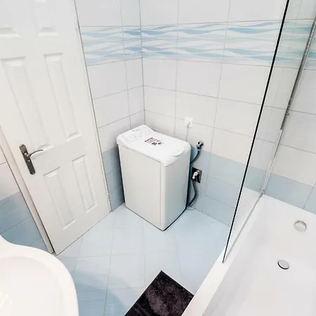 Bpr Turquoise Simplicity Budapest