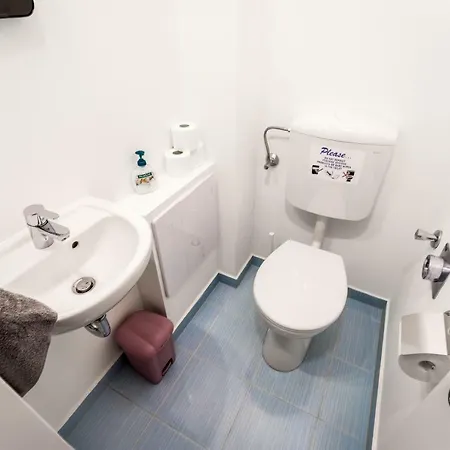 Bpr Turquoise Simplicity 부다페스트